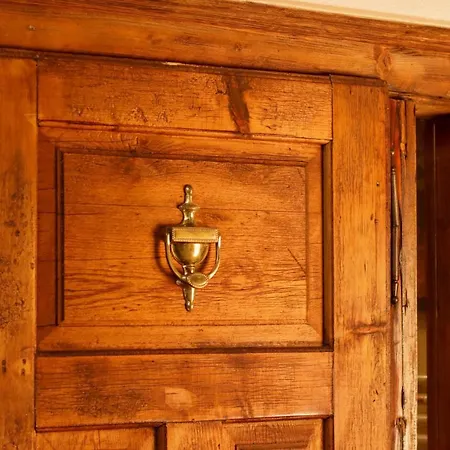Charm Old Town Apartment Brasov