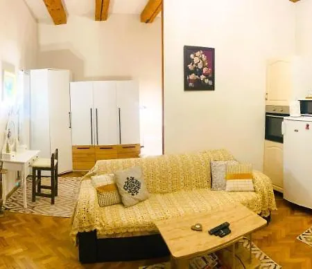 Charm Old Town Μπρασόβ