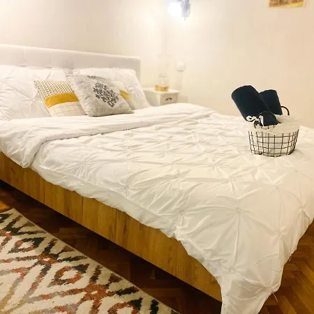 Charm Old Town Apartment Brasov