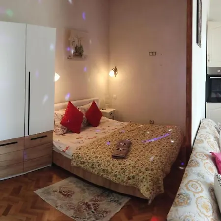 Charm Old Town Apartment *